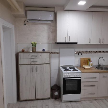 Daca 1 Appartement Belgrado Buitenkant foto