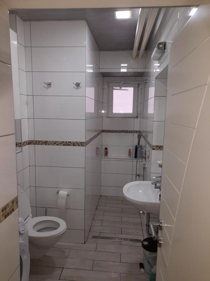 Daca 1 Appartement Belgrado Buitenkant foto