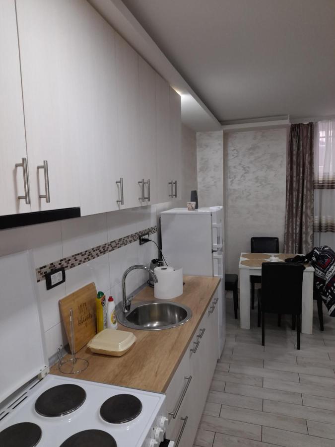 Daca 1 Appartement Belgrado Buitenkant foto