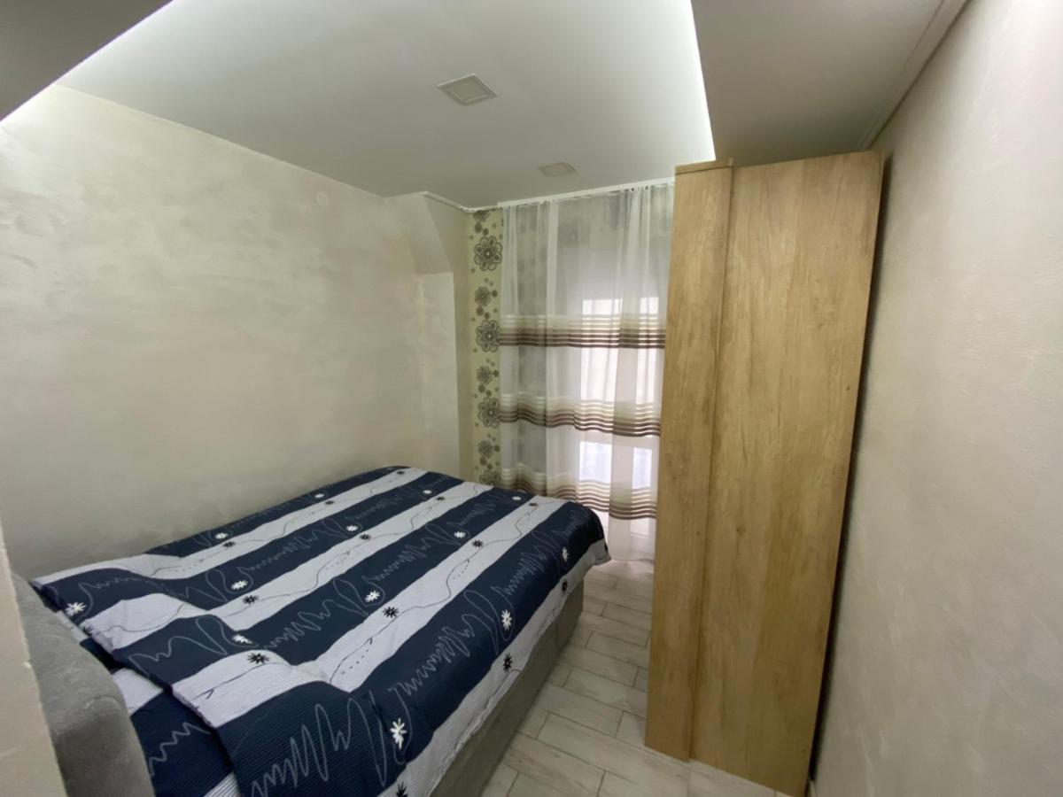 Daca 1 Appartement Belgrado Buitenkant foto