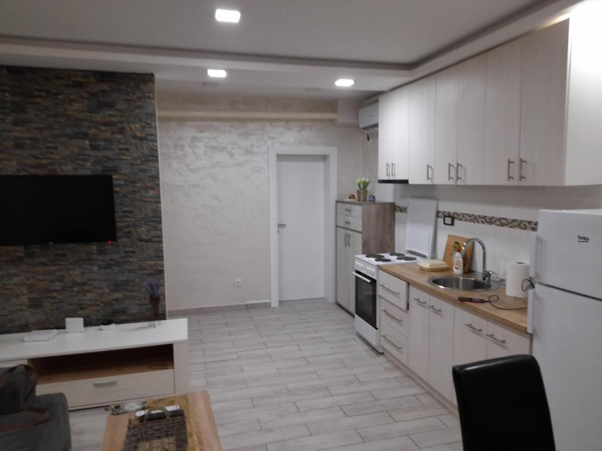 Daca 1 Appartement Belgrado Buitenkant foto