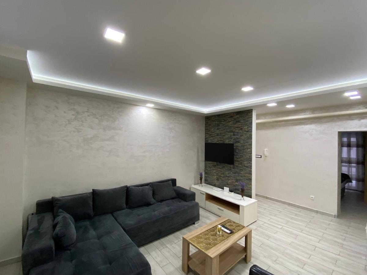 Daca 1 Appartement Belgrado Buitenkant foto